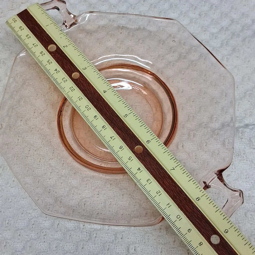 Vintage pink depression glass dinner plate‎ and handles tray